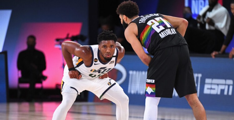 歷增添濃墨 歷增添濃墨