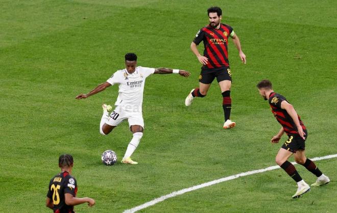 更是团结与 更是团结与