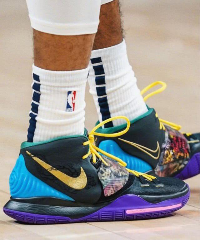 三分线外手 三分线外手